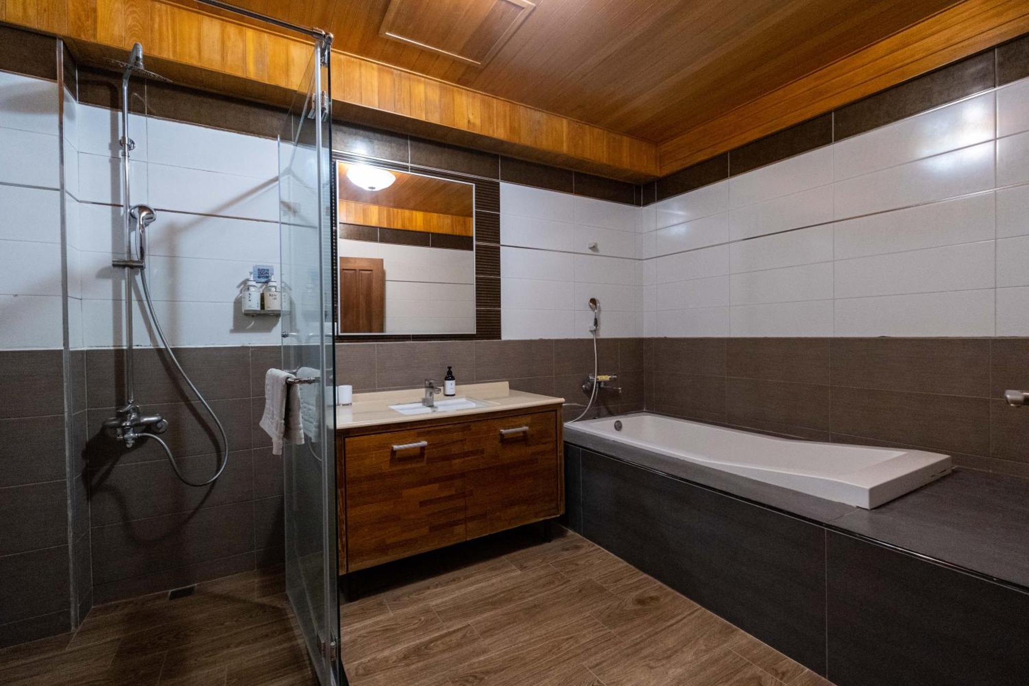 Huzi Room Tainan Luaran gambar